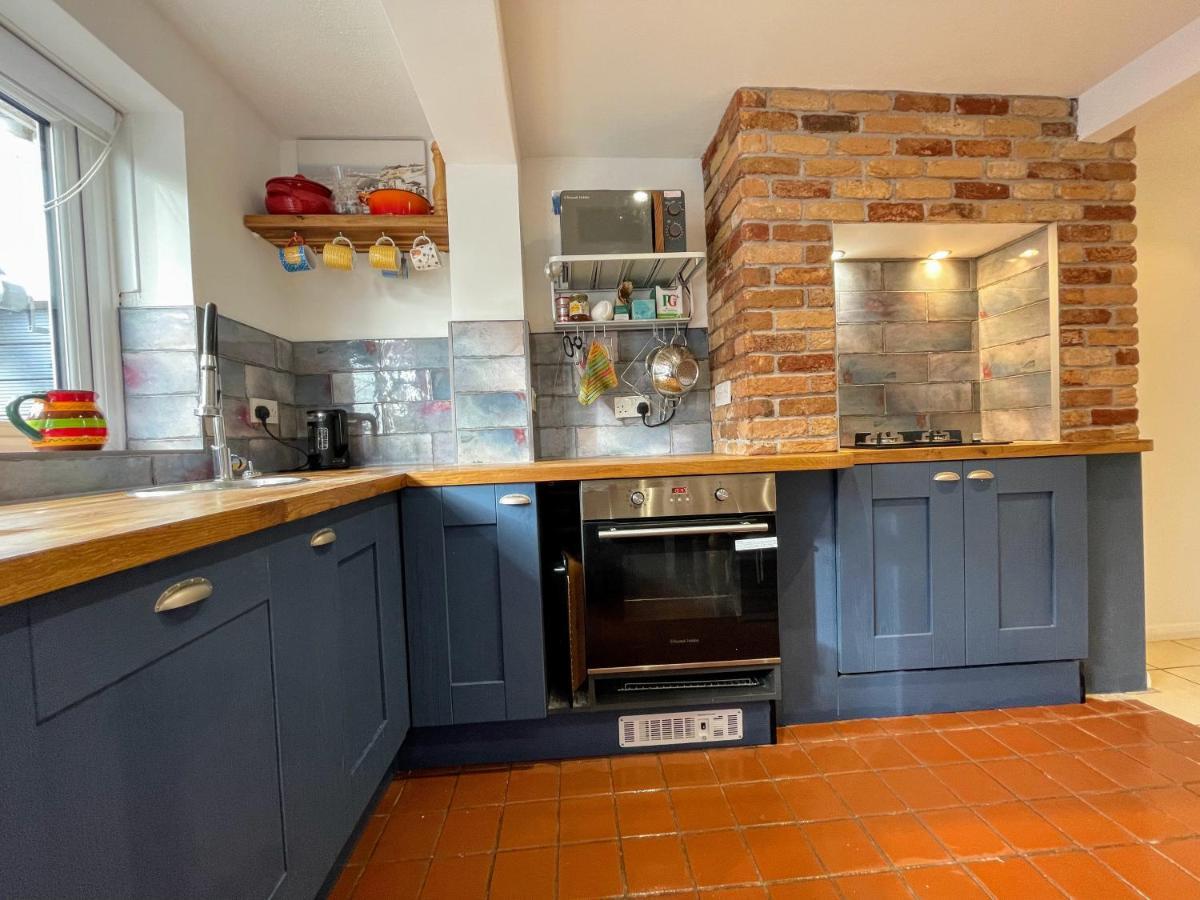 Hastings Old Town Tackleway Privileged Sea Views Whole House 3 Beds 외부 사진